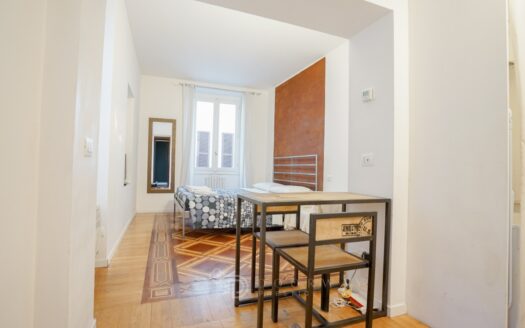 Elegante Monolocale in Via Fiori Chiari, Brera, Milano