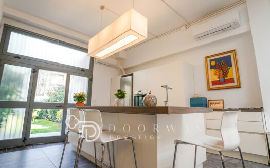 Esclusivo Loft su Due Livelli con Giardino a Ca’ Granda Milano